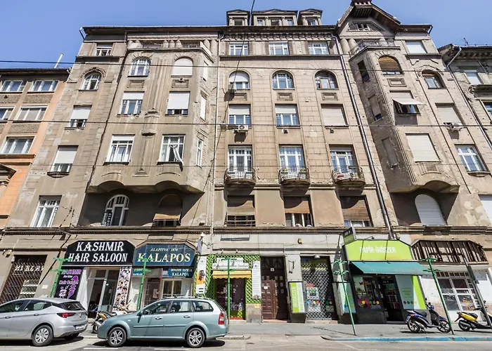 Apartament Theater *